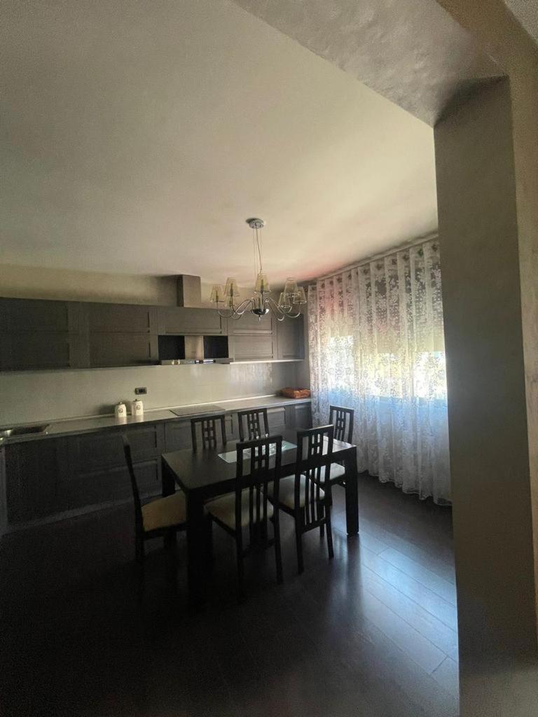 Luxury Apartment City Centre Tirana Exterior foto